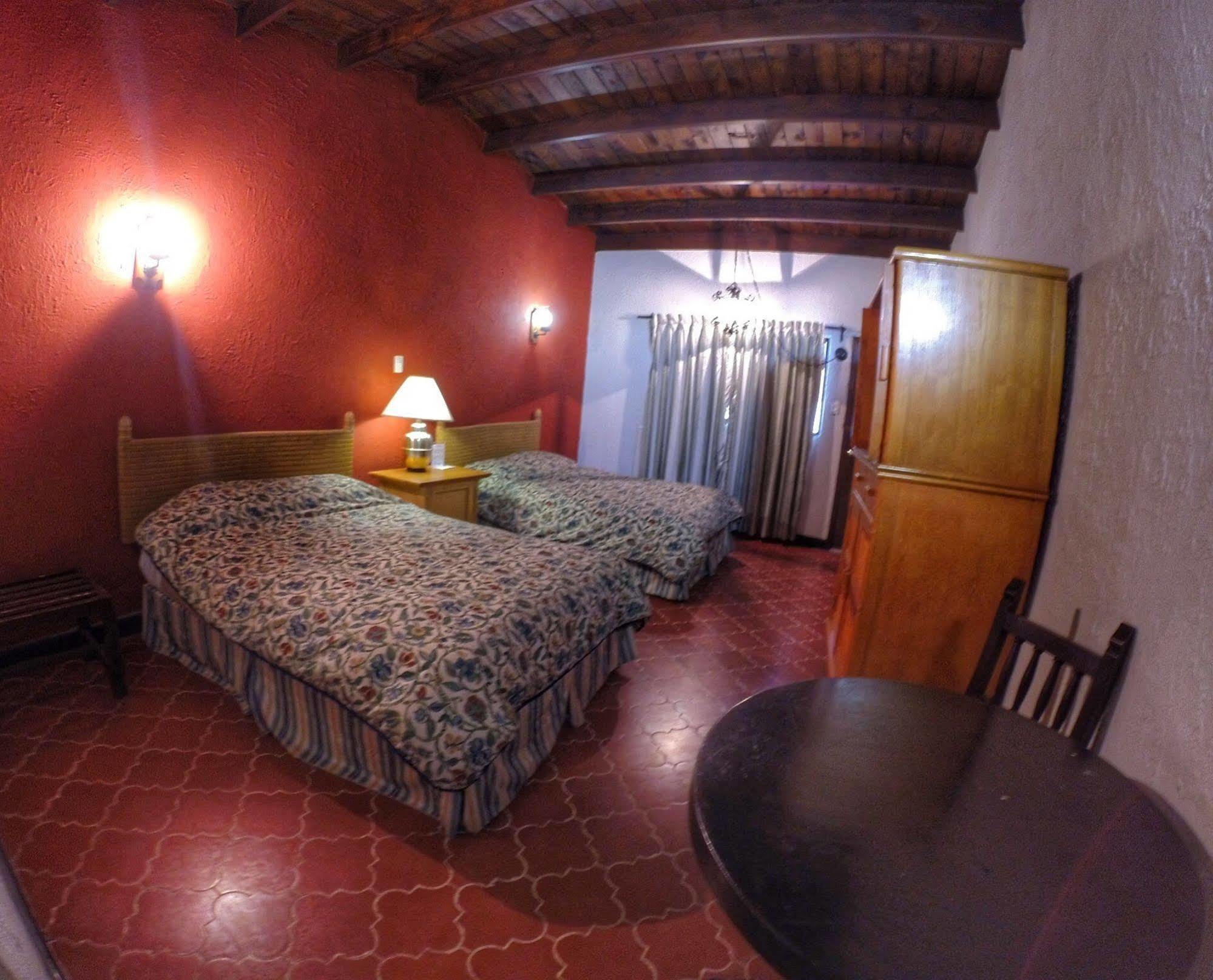 Hotel Parador Santa Cruz Креэль Экстерьер фото