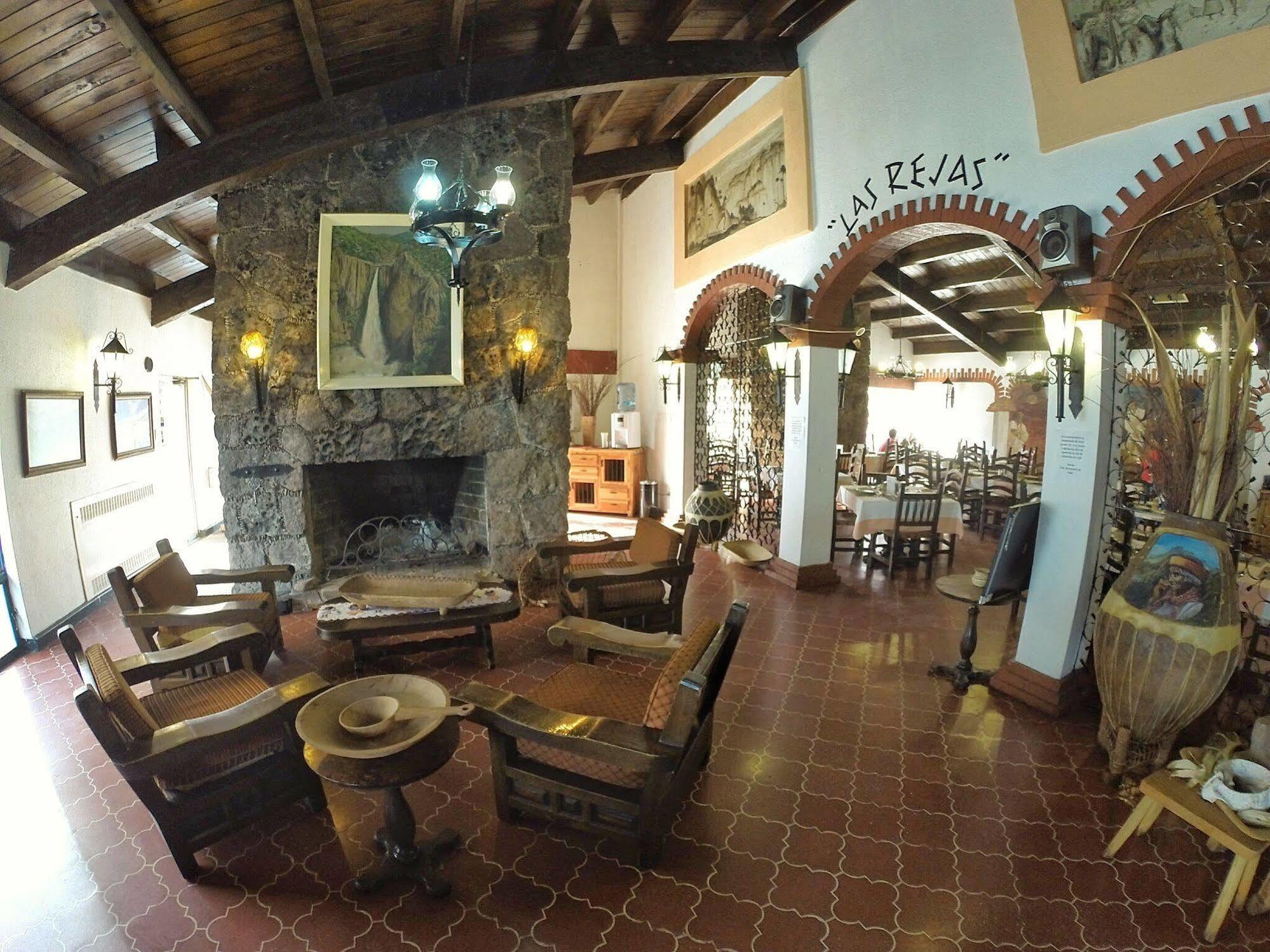 Hotel Parador Santa Cruz Креэль Экстерьер фото
