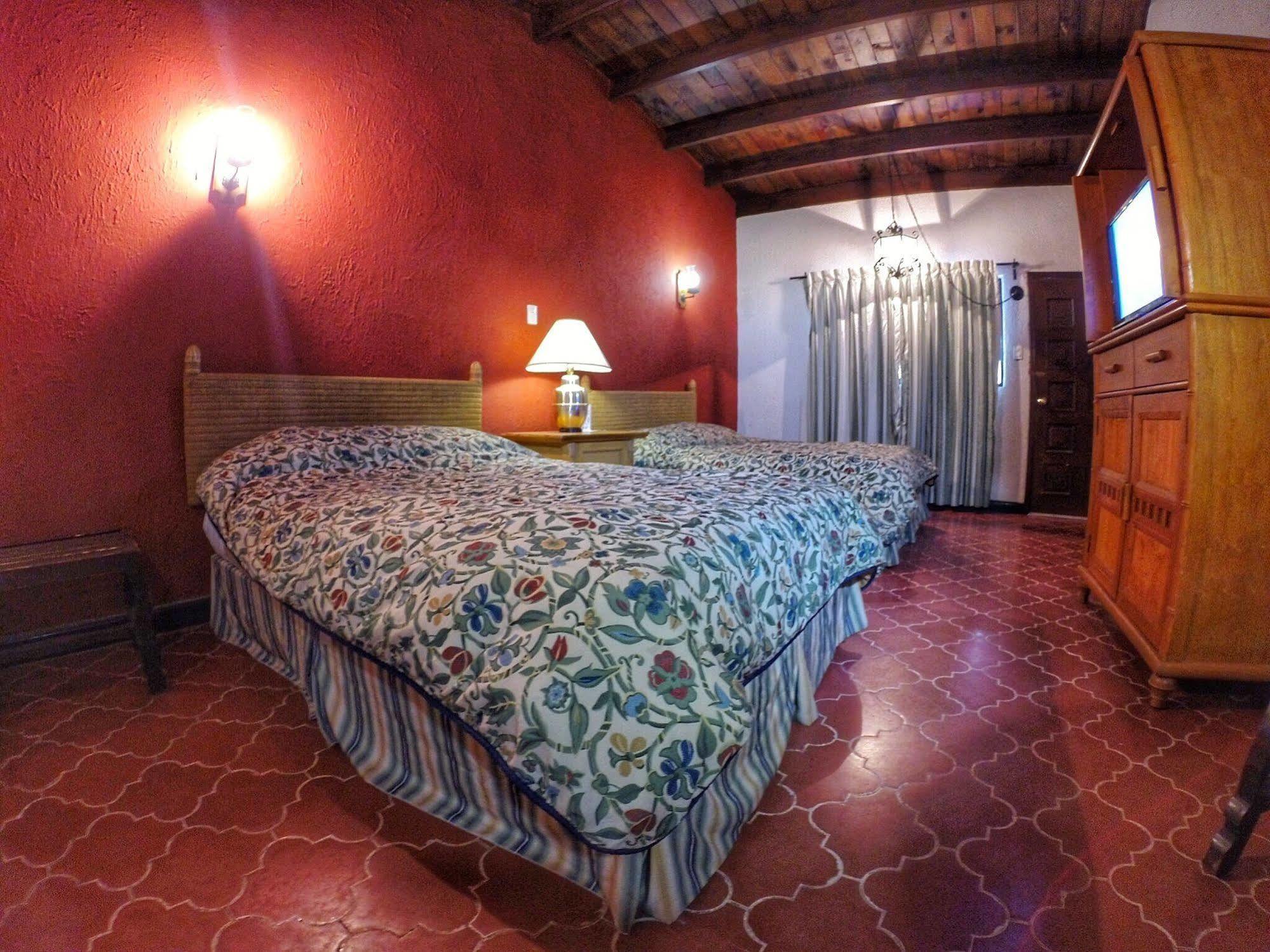 Hotel Parador Santa Cruz Креэль Экстерьер фото